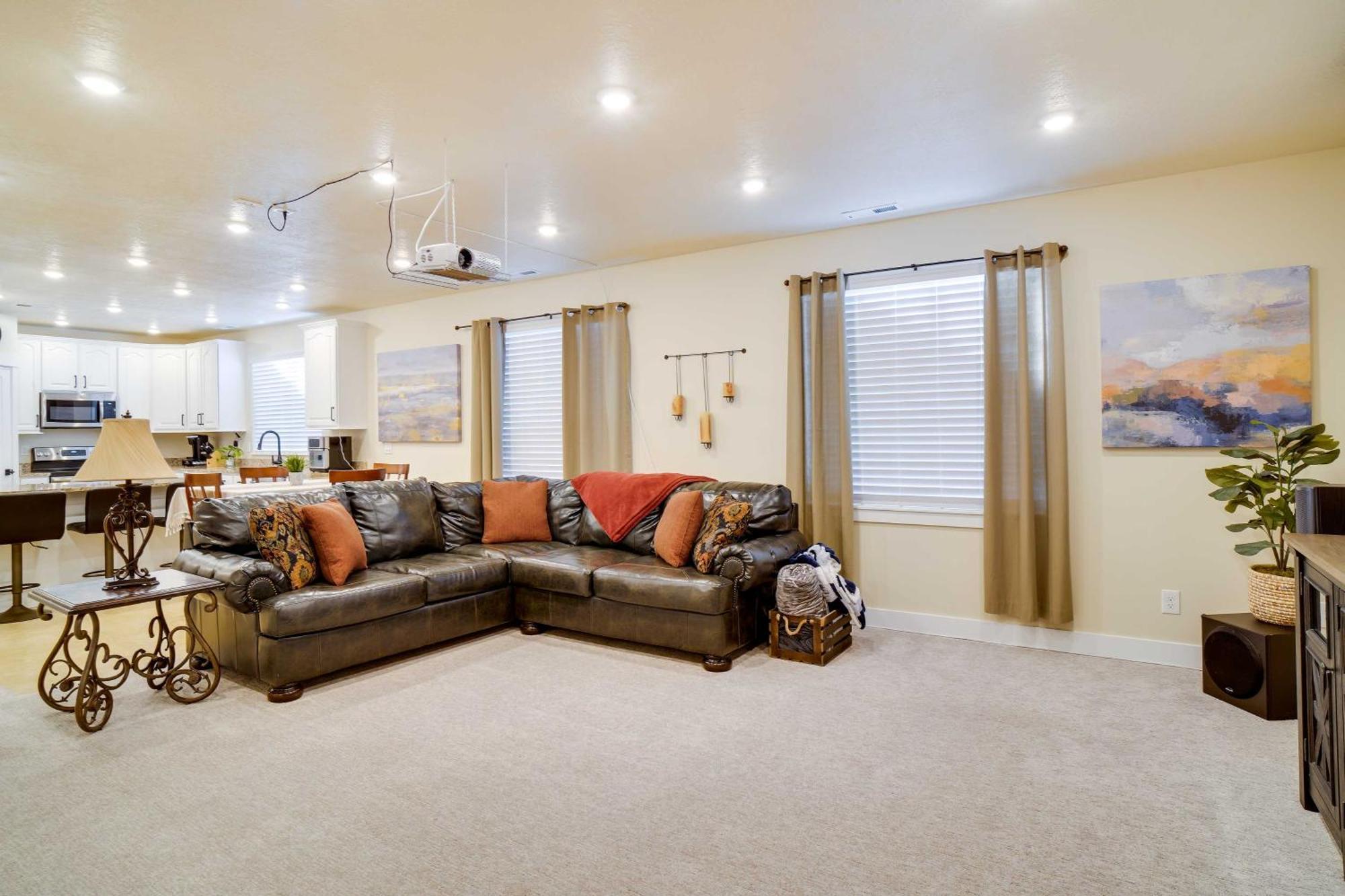 Contemporary Home With Grill Near Utah Lake! Saratoga Springs Ngoại thất bức ảnh